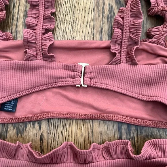 Beach Riot Bikini - Picture 7 of 9